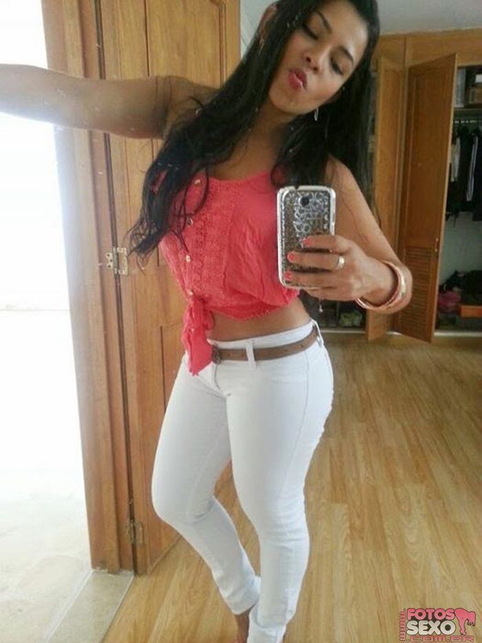 Morena Gostosa mostrando a xereca 2
